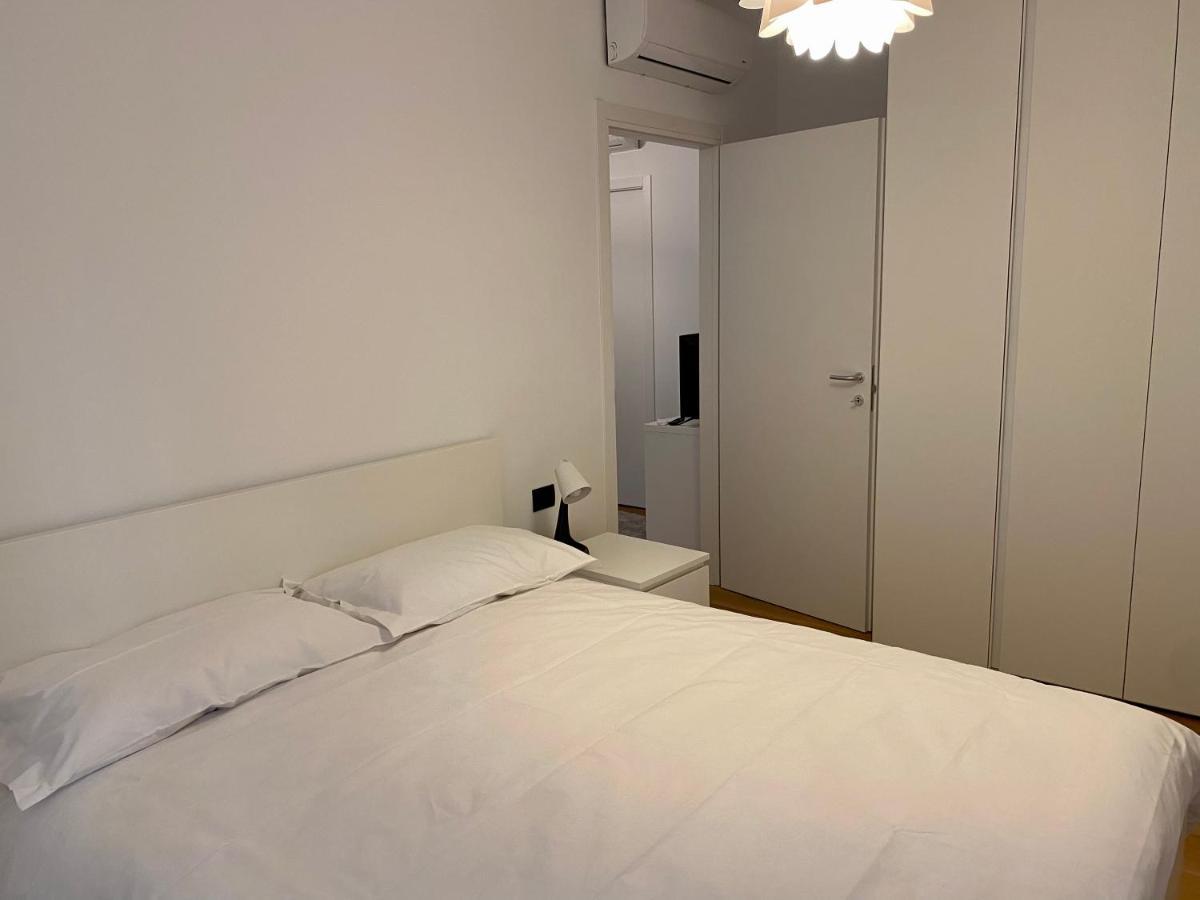 Casa Motti, Accogliente Appartamento Ristrutturato In Repubblica Milão Exterior foto